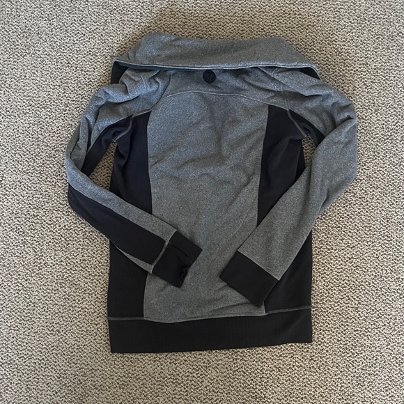 Lululemon jacket - Picture 2 of 5